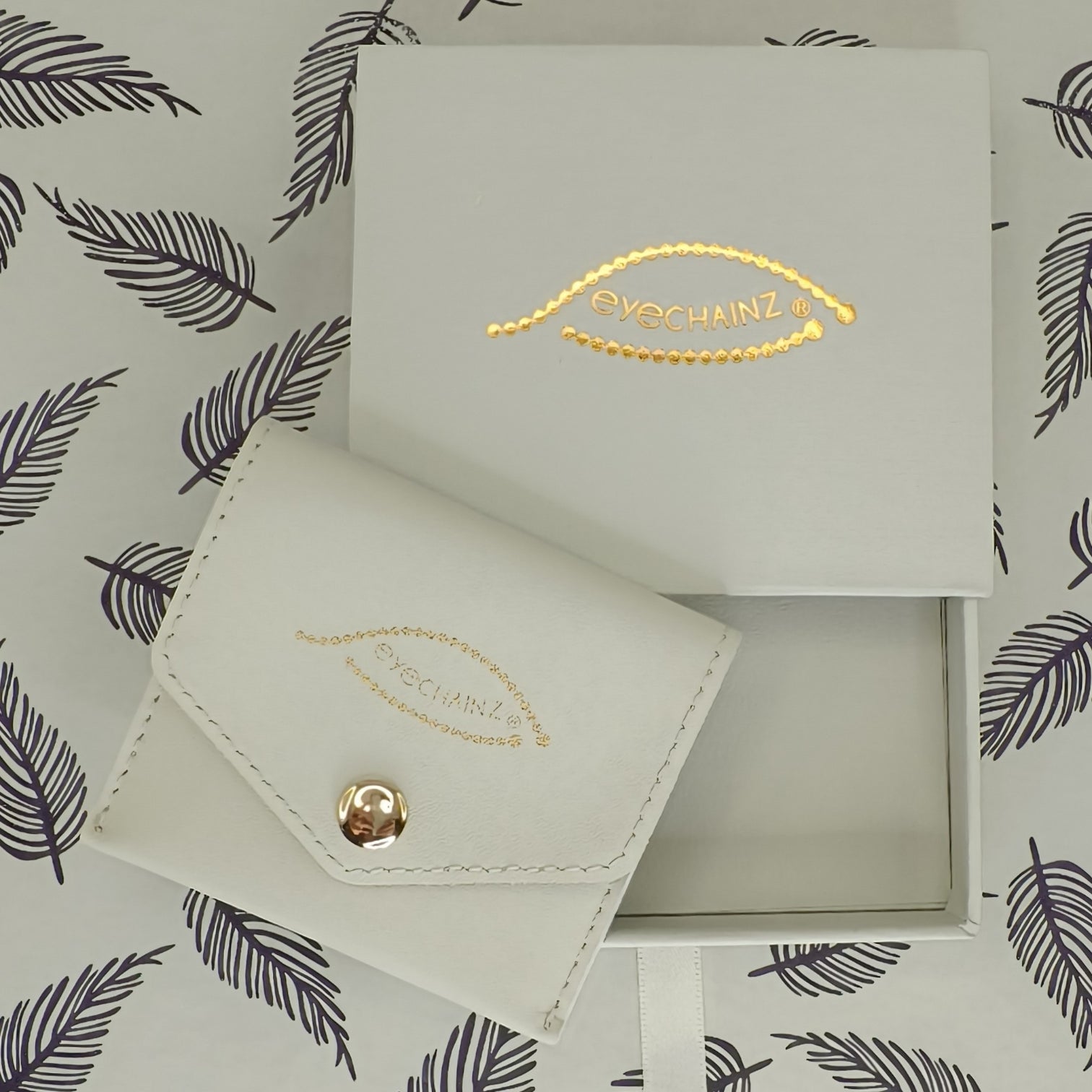 Eyechainz Branded Storage Box and Pouch.