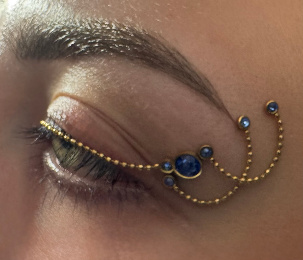 Blue Misty gold with 2 blue Luna gold