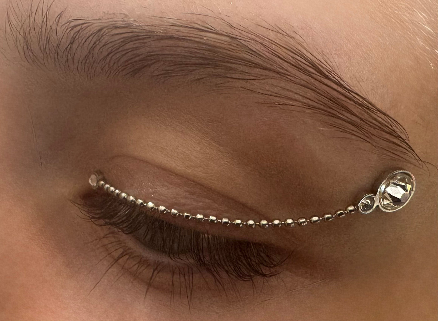 Classic Misty - Discover the choices - Misty Crystal Silver Shimmer on model