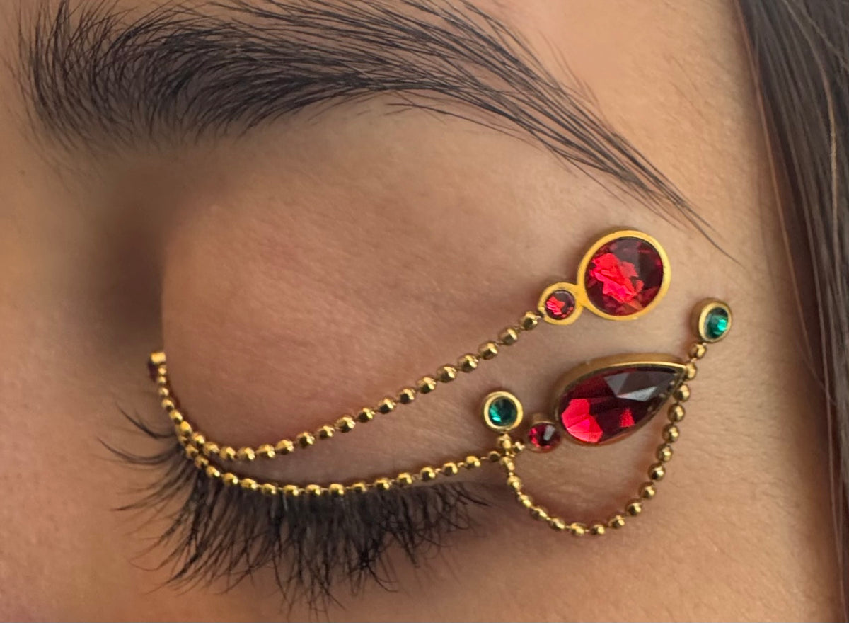 Misty in red, Skye in red & Luna in green on Gold Glow