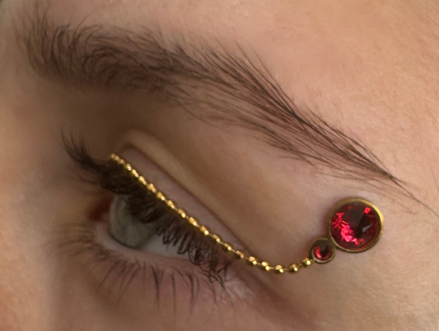 Classic Misty - Discover the choices - Misty Red Gold Glow on model