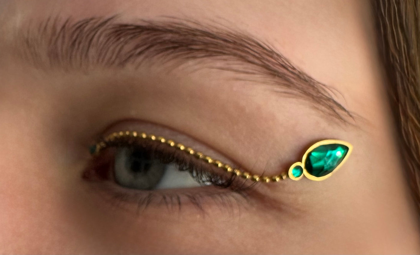 Classic Skye - Discover the choices - Skye Green Gold Glow on model