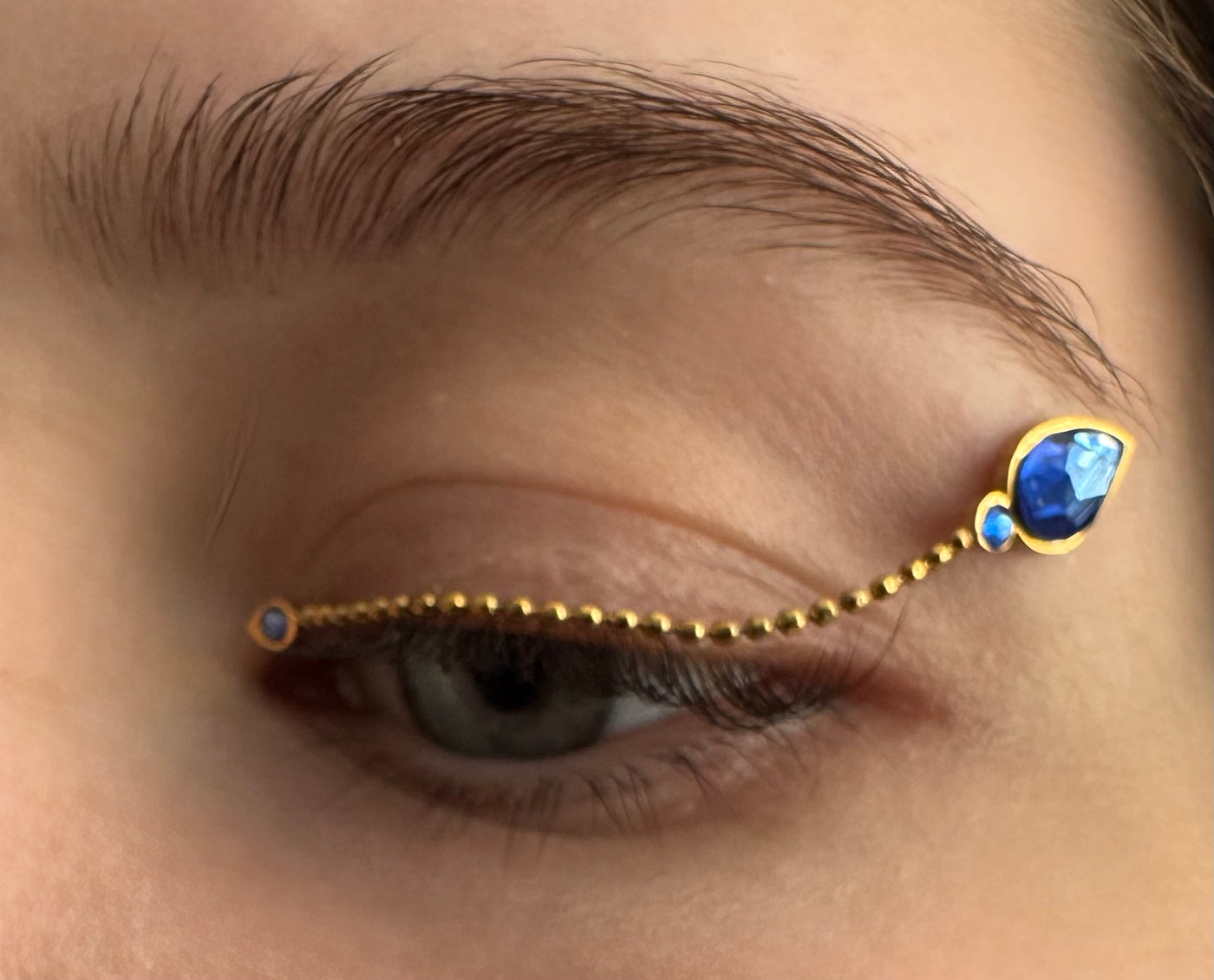 Classic Skye - Discover the choices - Skye Blue Gold Glow on model