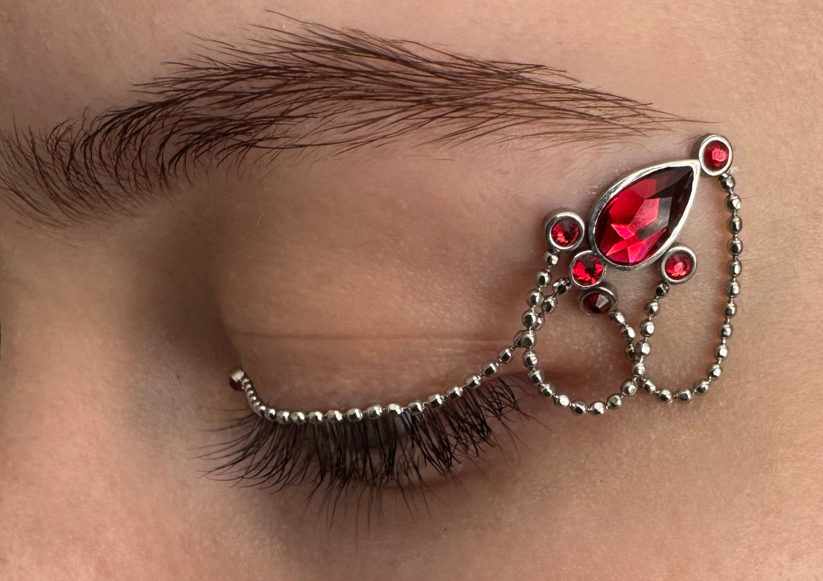 Silver Skye & 2 Luna Red